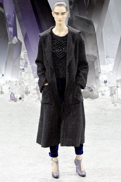 Look 8